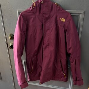 The North Face Women's Light Jacket - Burgundy and tan
